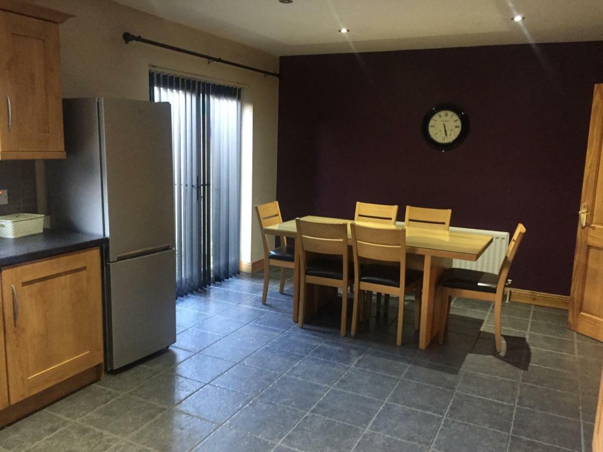 Glendona Lodge Glenavy Екстериор снимка